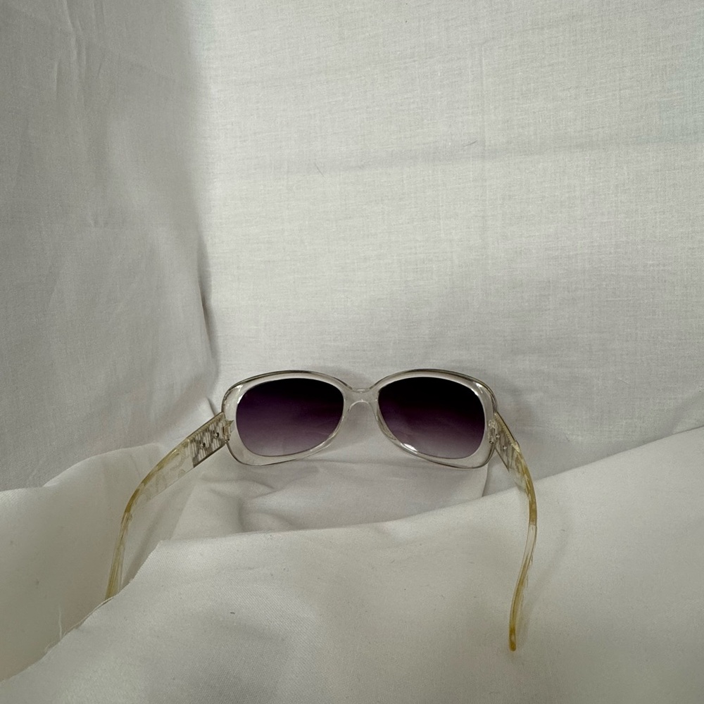 Coach clear Purple Gradient Sunglasses - Picture 6 of 7
